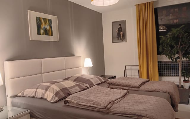 The room in the center of gay area (at Nollendorfplatz)  - Picture 1